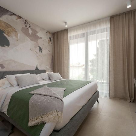 The Q Bliss - Your New 4-Star Hideaway With A Garage ロヴィニ エクステリア 写真