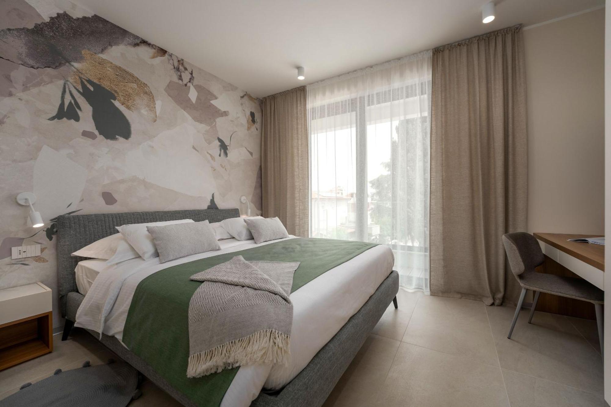 The Q Bliss - Your New 4-Star Hideaway With A Garage ロヴィニ エクステリア 写真