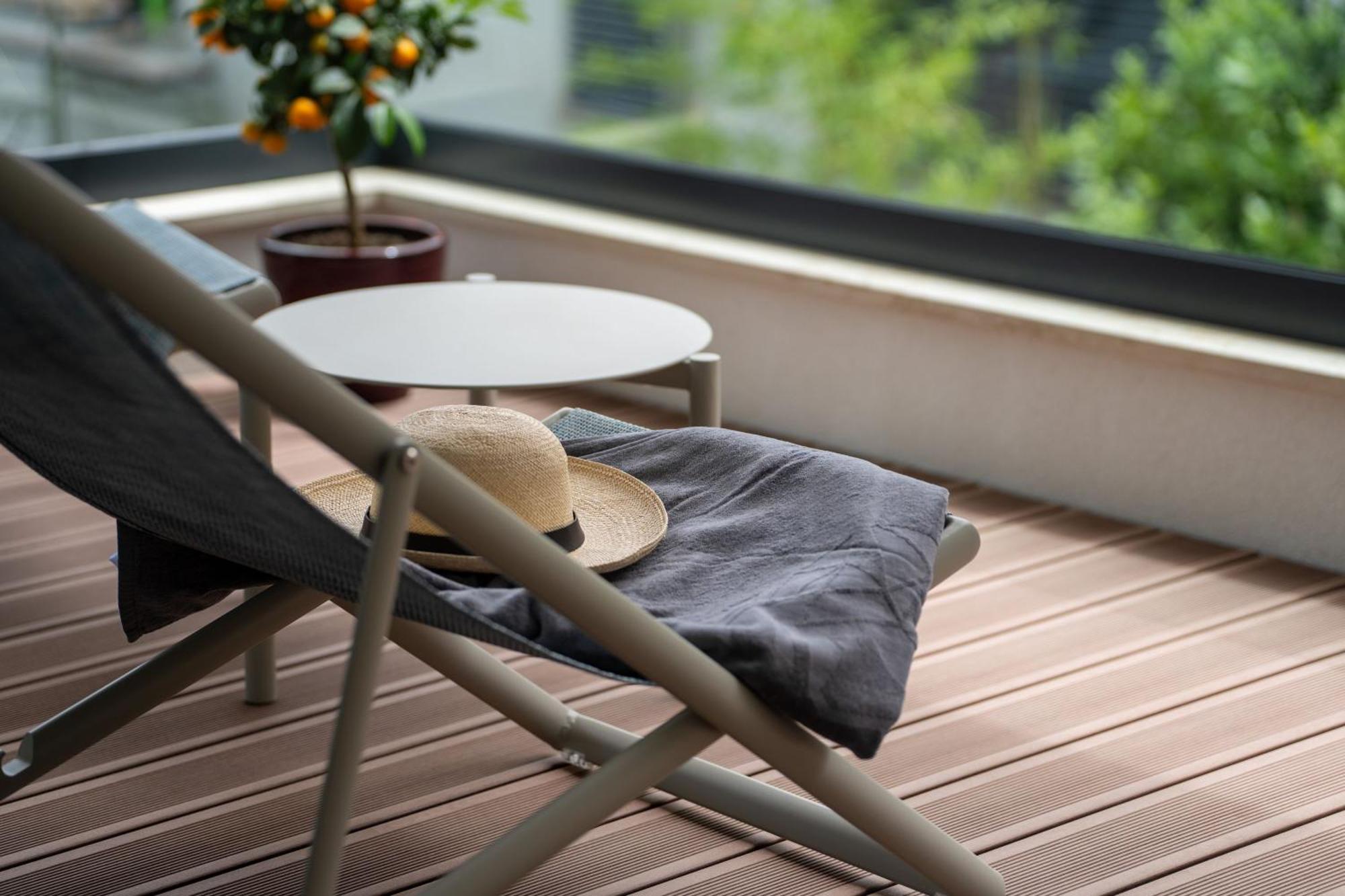 The Q Bliss - Your New 4-Star Hideaway With A Garage ロヴィニ エクステリア 写真